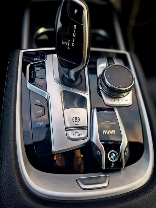 BMW Seria 730 Ld G12