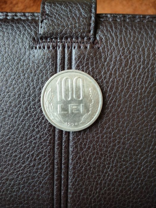 Vand moneda de 100 de lei
