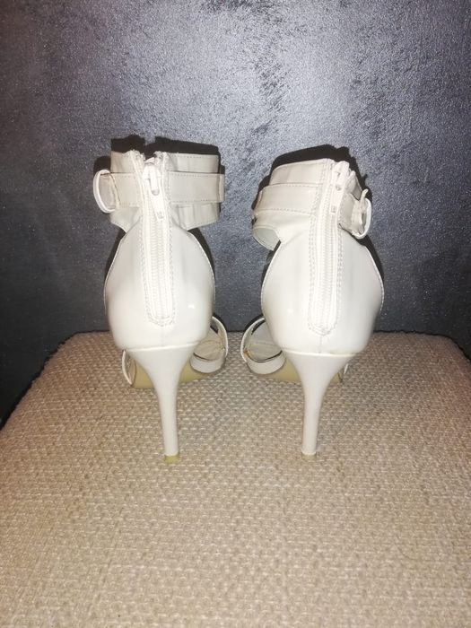 Sandale elegante nr. 37