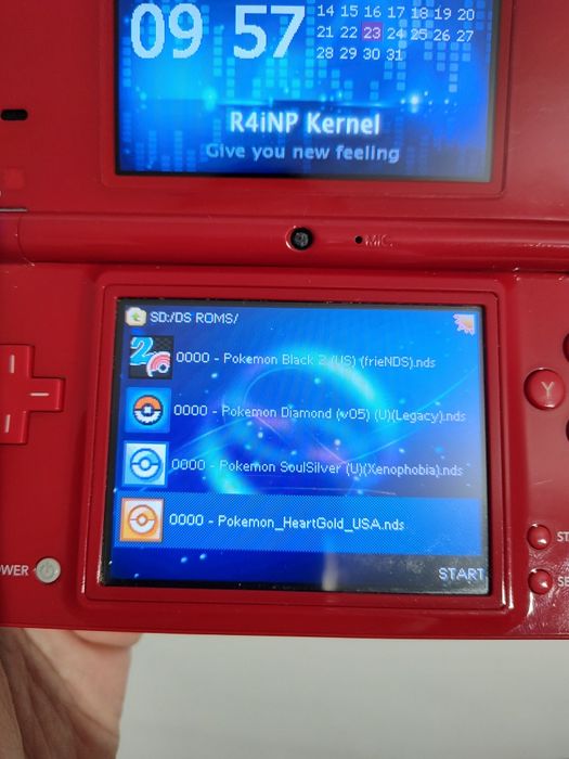 Adaptor R4 2025 cu card  plin cu jocuri DS