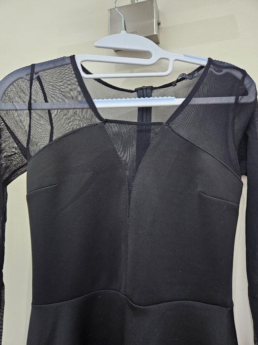 Малка черна рокля