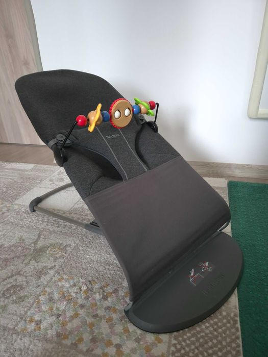 Vând balansoar BabyBjorn Bliss cu jucărie inclusă