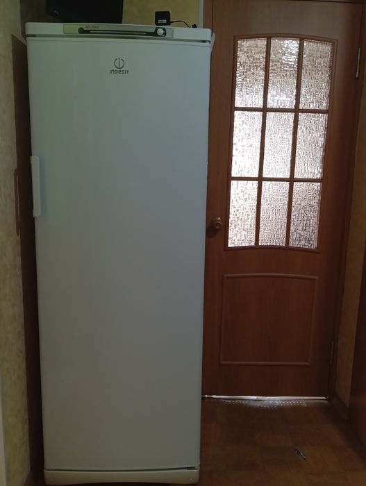Продам морозильную камеру