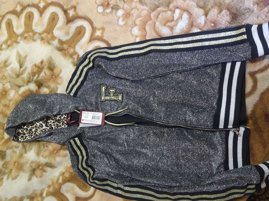 Спортивный костюм