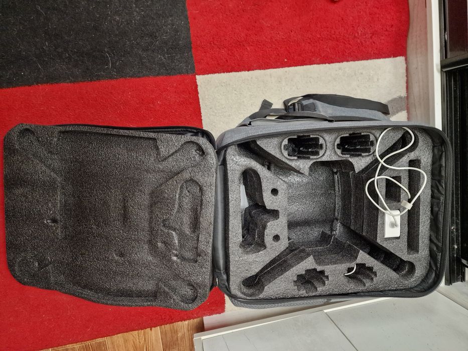 Продам Квадрокоптер mi 4к