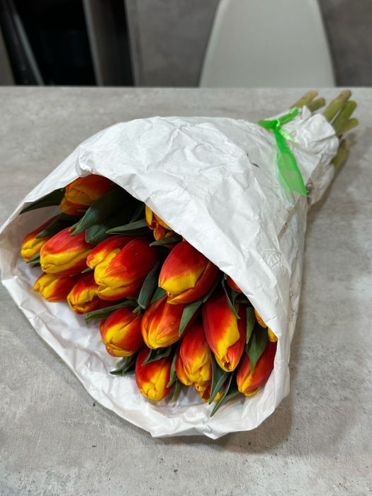 Тюльпаны на 8 марта