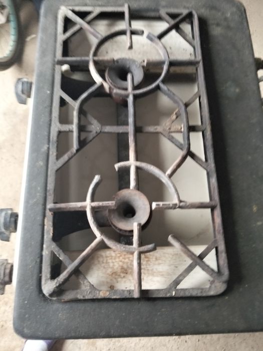 Газ плиту продам