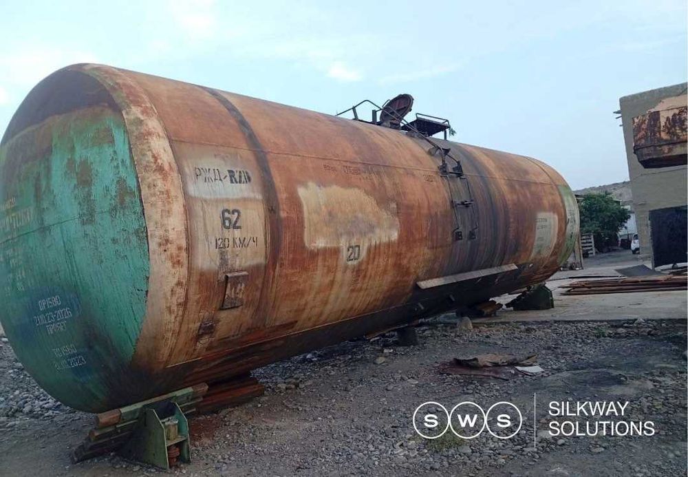 Емкости, баки, бочки для бензина и других жидкостей