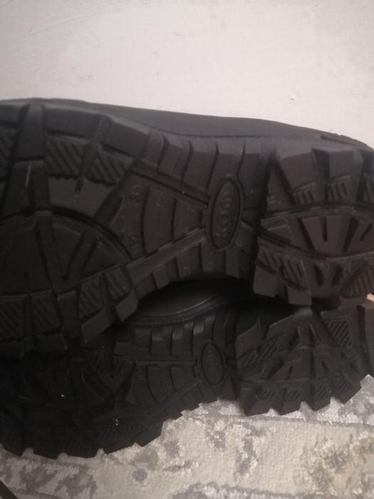 Продам новые зимние мужские берцы