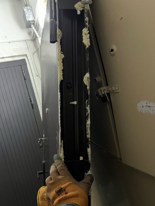 Входная дверь «Бульдорс» бу темир есик