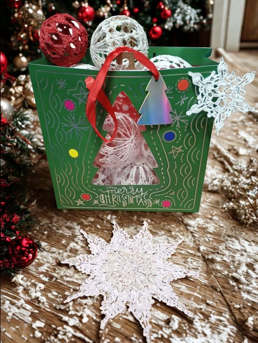 Globuri crosetate manual din bumbac