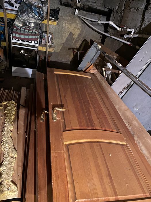 Продам деревянные двери