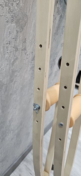 Продам костыли новые