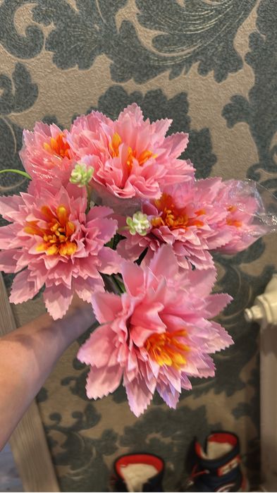 Продам цветы искусственые