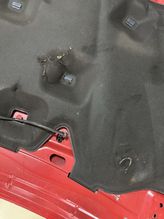 Капот Volvo V40 Вольво В40