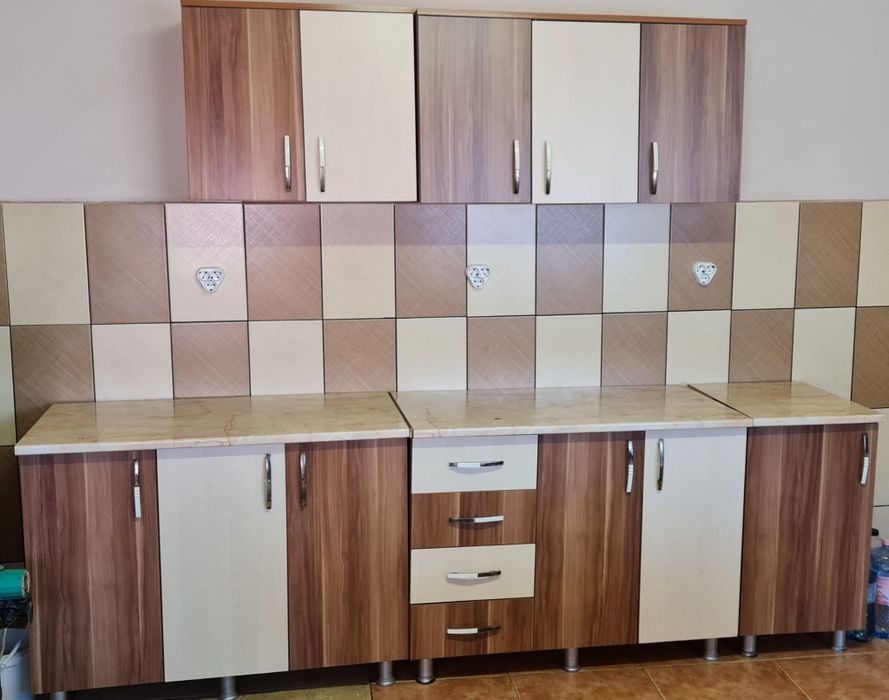 Mobila bucătărie cu chiuveta Franke inclusa