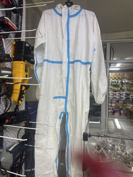 Одноразовый костюм