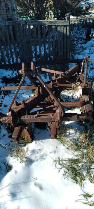 Продам Сеялку плуг и бороны