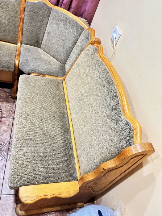 Угловой диван кухонный