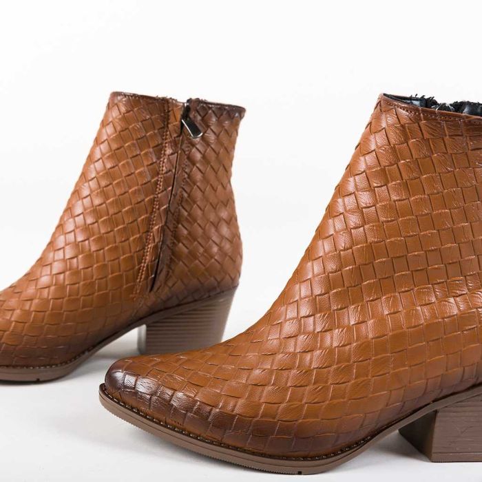 Botine scurte cu toc mic