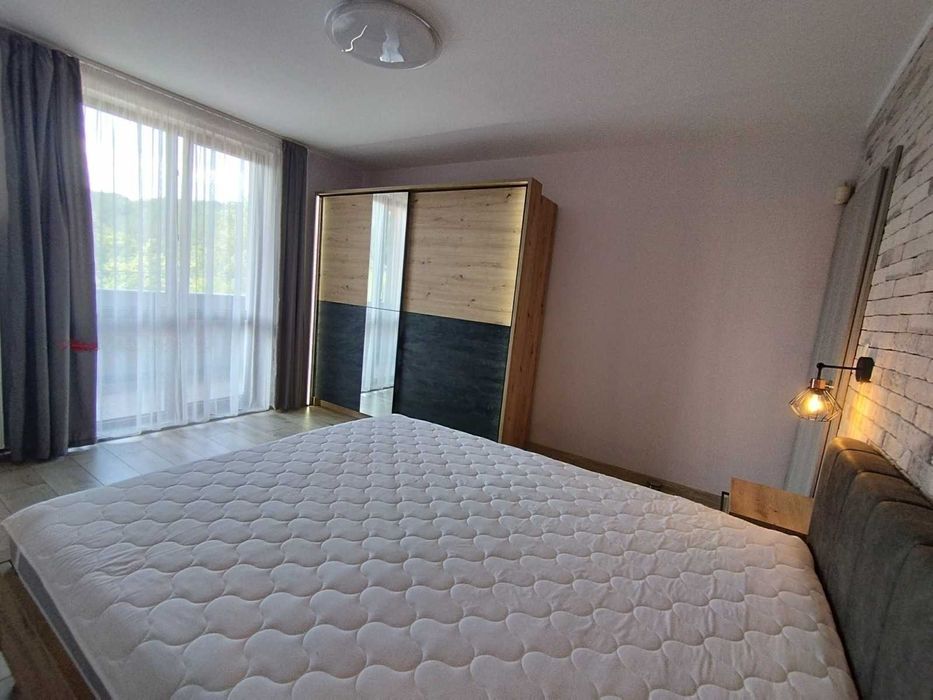 Дава се под наем Къща в с. Драгичево, Област Перник - 194 кв.м за 1020 € - Снимка #5