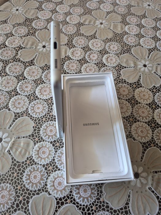 Samsung s21 fe отличен