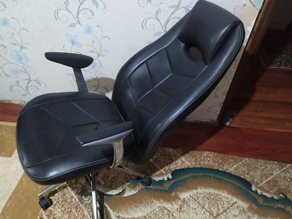 Офис кресло сотилади