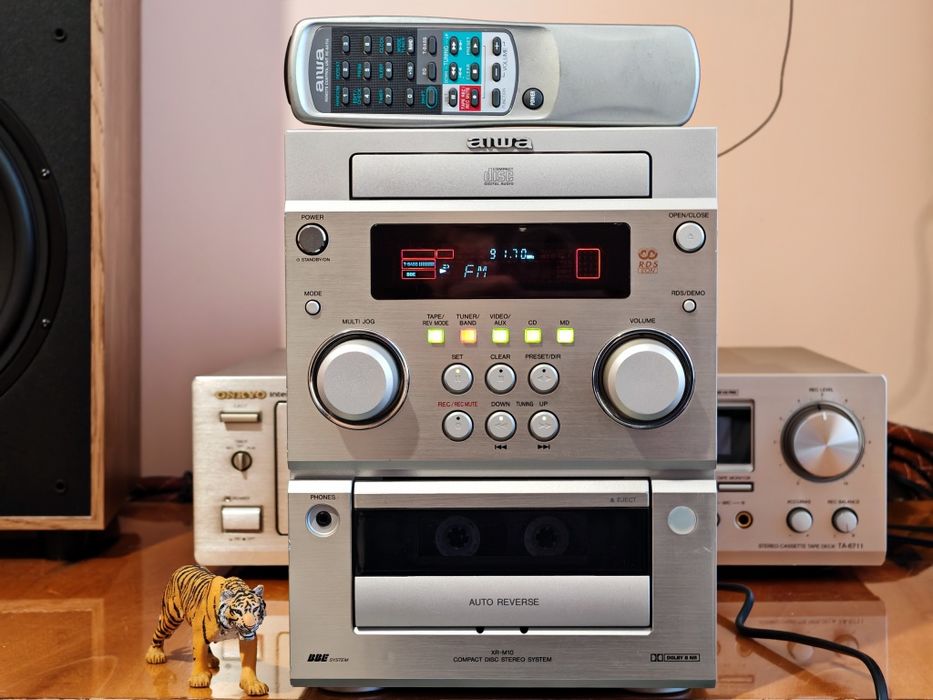 Aiwa XR-M10. Sistem audio top. Se vinde fără boxe. Preț fix !