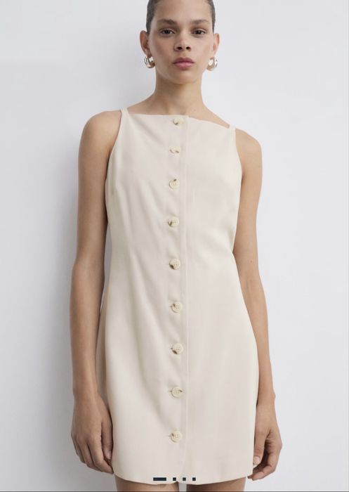 Нови рокли Манго