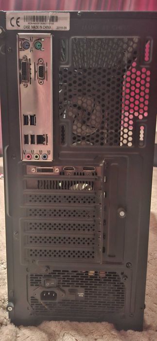 Продавам гейминг компютър – i5 10400F / GTX 1650