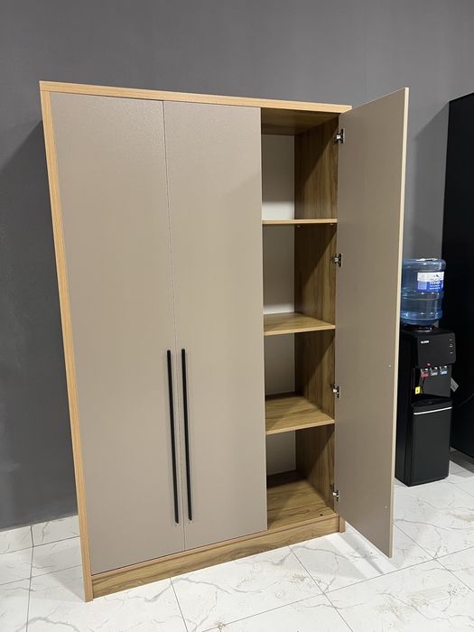 Shkaf 100% MDF razmer boʻyi 2.10 eni 1.30 ichi 50