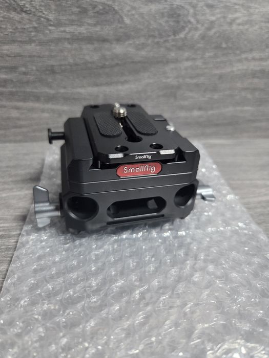 ПРОМО ! SmallRig Base Plate повдигач за камера / фото аксесоар ! 


Чи