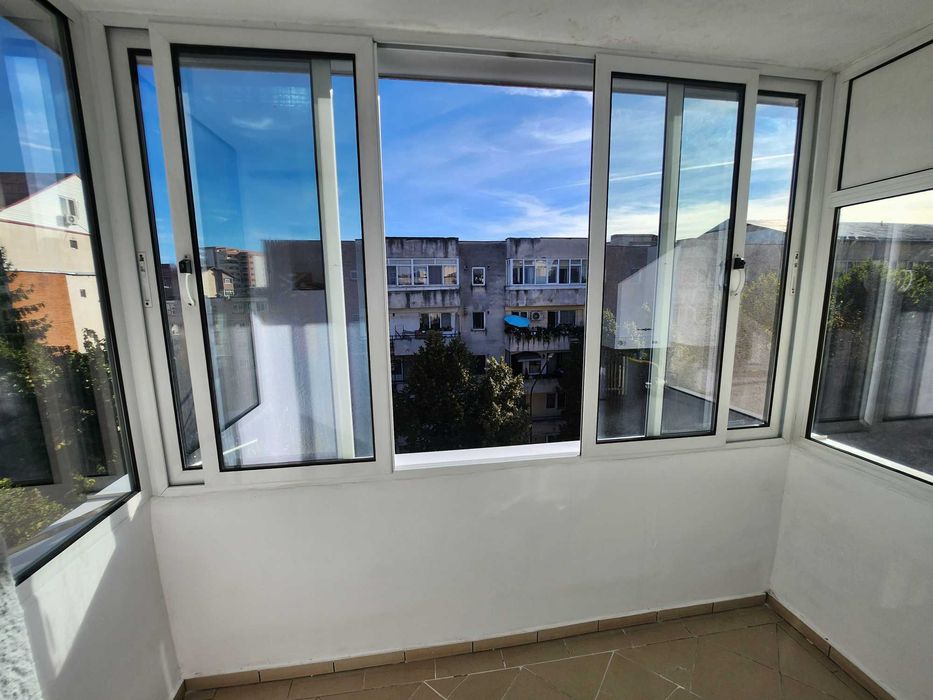 0749607555 Ofertã: 360€ Ultracentral Închiriez Apartament 2 camere RM.Vâlcea