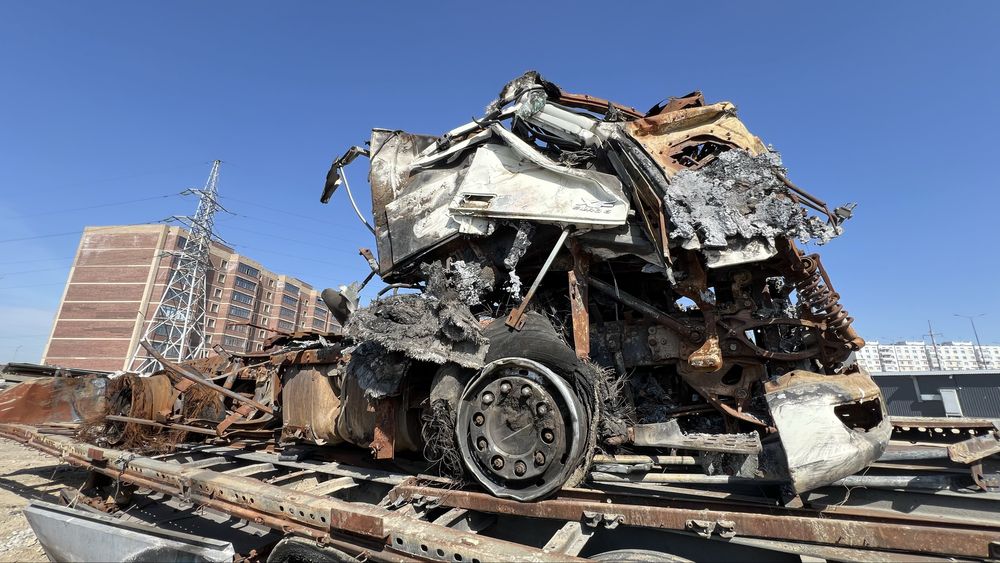 Фура после пожара