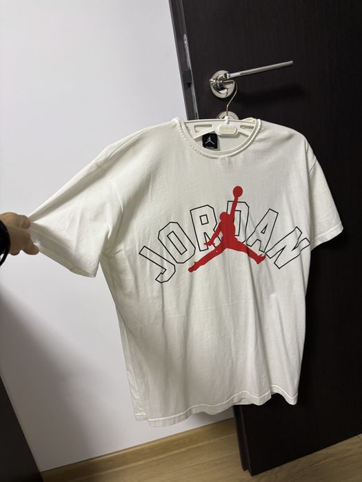 Tricou Jordan alb – mărimea S, nou fără etichetă