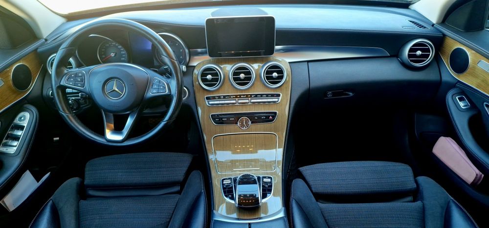 Mercedes C220 cdi-170CP/ Model Avantgarde / Impecabil