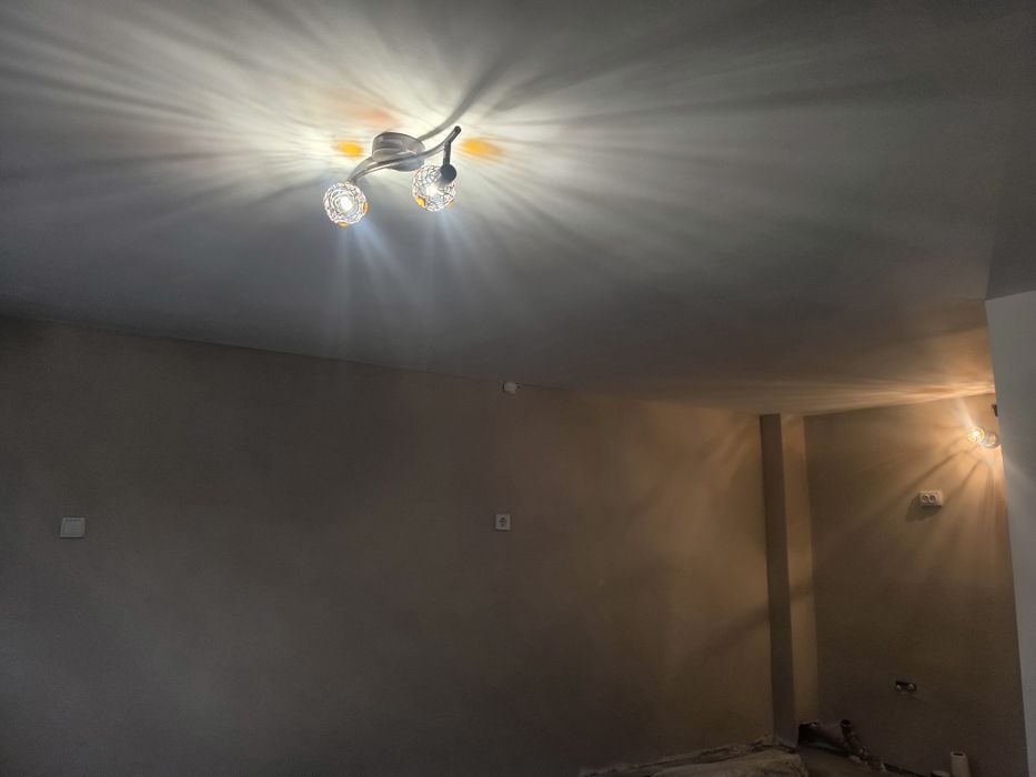 Продавам масивна къща