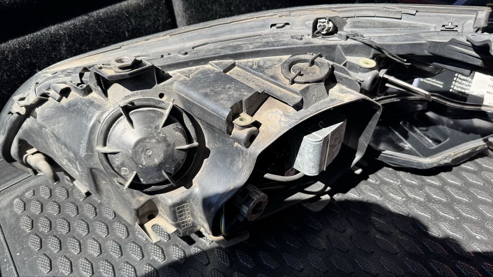BMW e60 фарове Преди Фейслифт