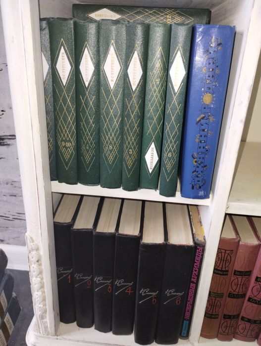 Продам книги разные