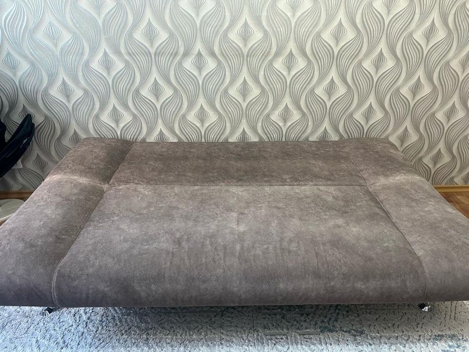 Продам диван книжку