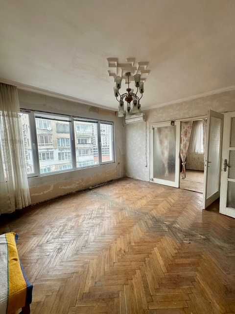 Тристаен апартамент за продажба в Бургас