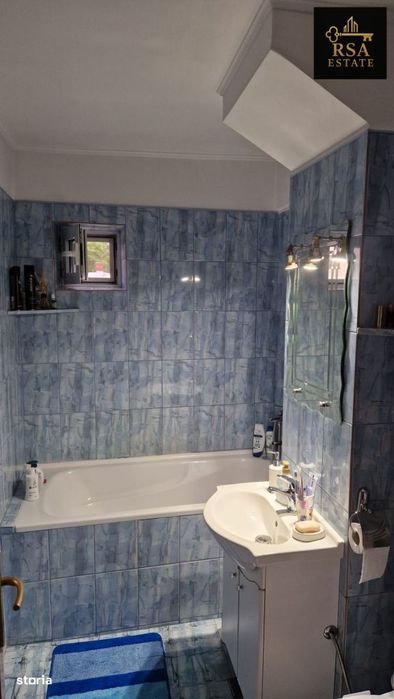 Apartament 3 camere de vanzare, Dragasani Central
