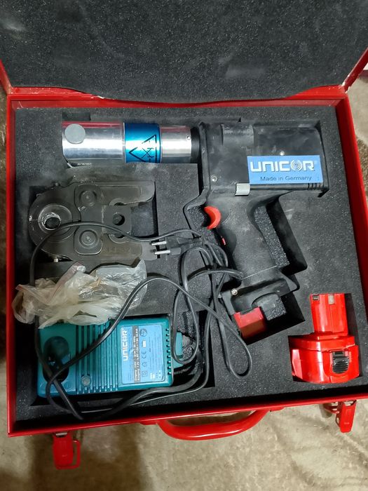 Пресс клещи аккумуляторный