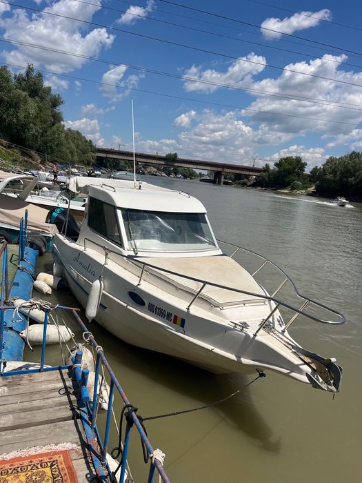 Barcă Saver Manta 21 Fisher cu motor Suzuki 140 cp și peridoc