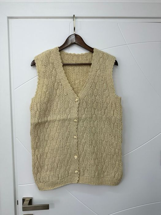 Ръчно плетени елеци