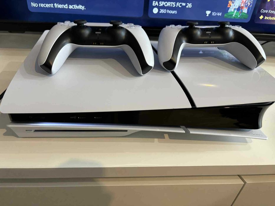 Playstation 5 1 TB Slim Disc Edition с два джойстика и гаранция!