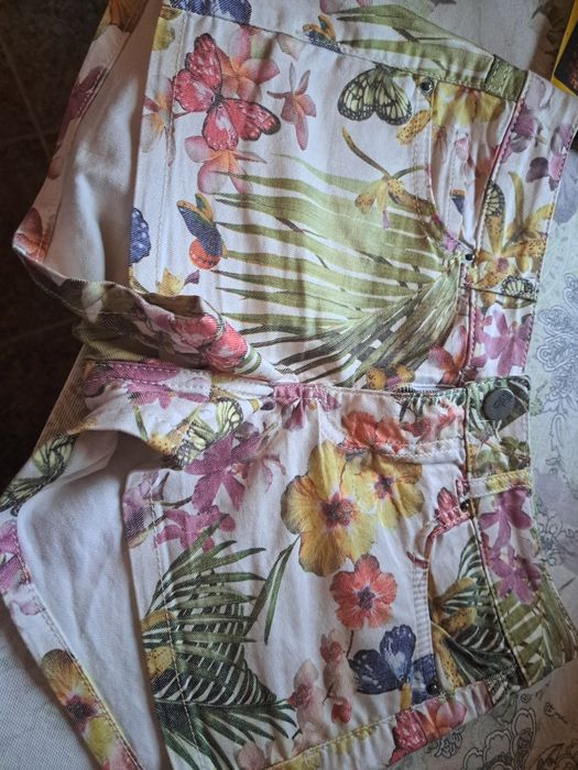 Сет туника и къси гащи с пеперуди