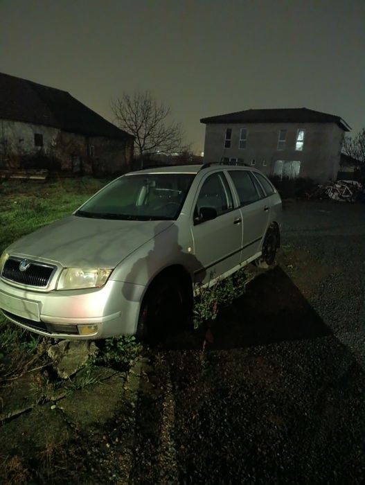 Vând Skoda Fabia