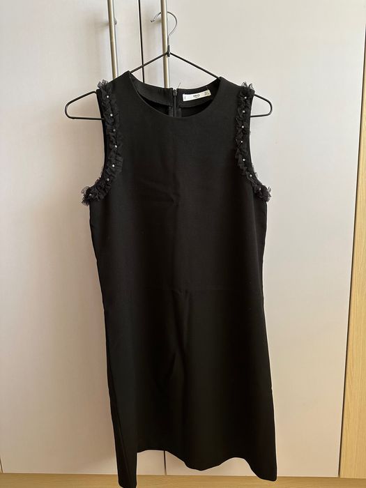 Рокля Mango, черна, носена веднъж, размер С