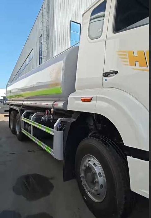 Vodovoz 20 KUB. Sinotruk HOWO 6×4 Водовоз   Kredit  Lizing